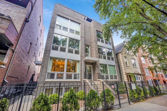 $860,000 | 2140 West Rice Street, Unit 1W | Ukrainian Village