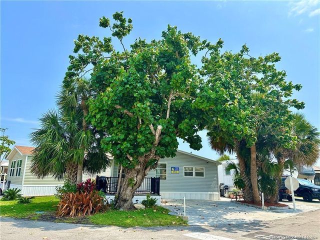 $307,000 | 205 Nettles Boulevard | Hutchinson Island South