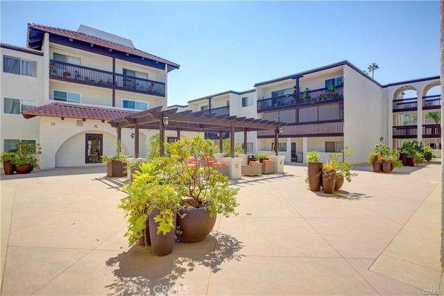 $599,999 | 5334 Lindley Avenue, Unit 340 | Encino