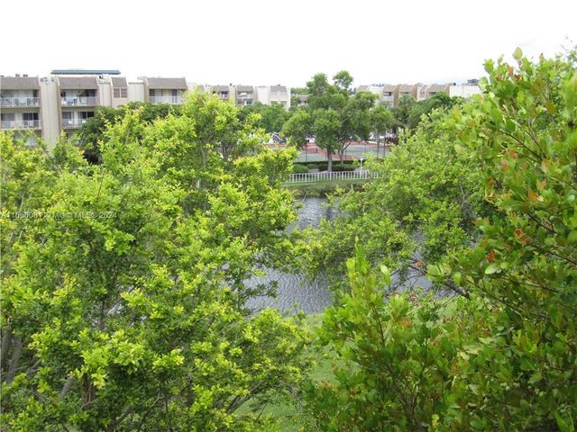 $1,775 | 7800 Camino Real, Unit H414 | The Village of Kings Creek Condominiums