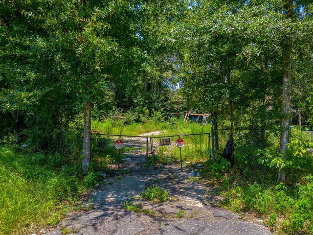 $24,900 | 1727 Glades Road