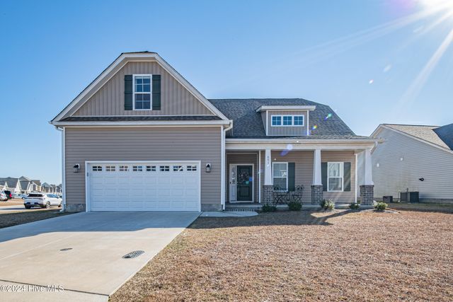 $349,900 | 601 Knoll Circle | Greenville