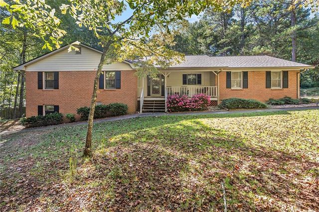 $275,000 | 285 Deer Trace Drive