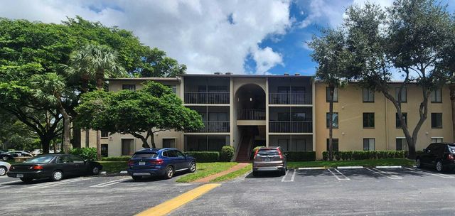 $280,000 | 206 Foxtail Drive, Unit D1 | Greenacres