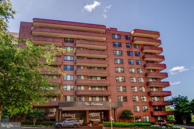 $1,195,000 | 4550 North Park Avenue, Unit 305 | Friendship Village