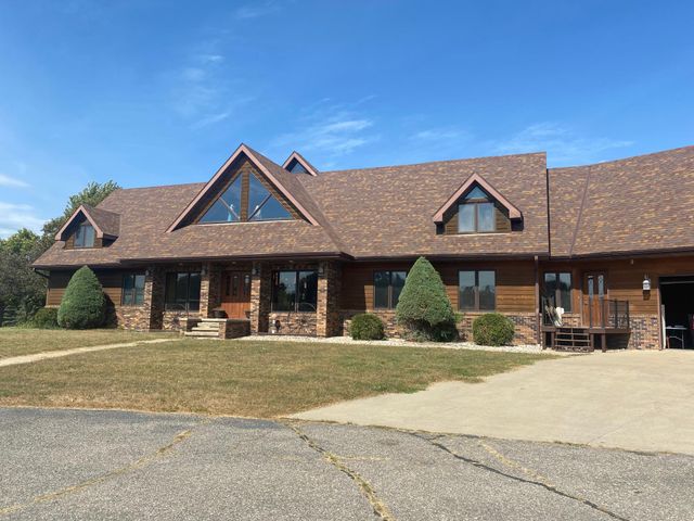 $825,000 | 980 Highway 7 | Appleton Township - Swift County