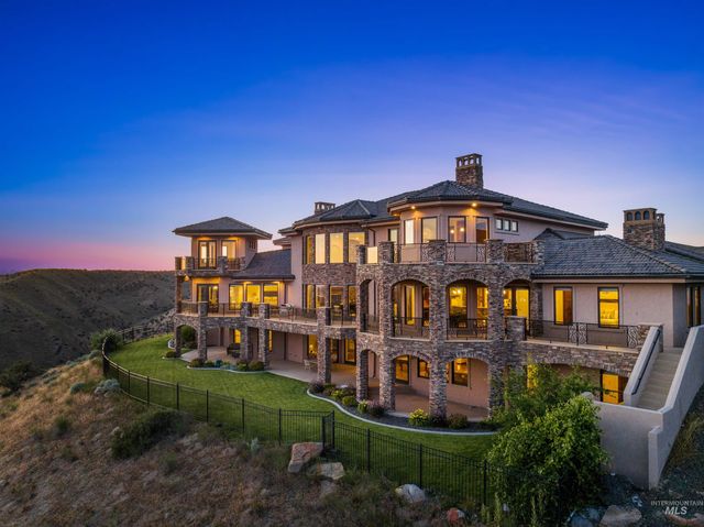 $3,595,000 | 4162 West Quail Hill Court | Quail Ridge