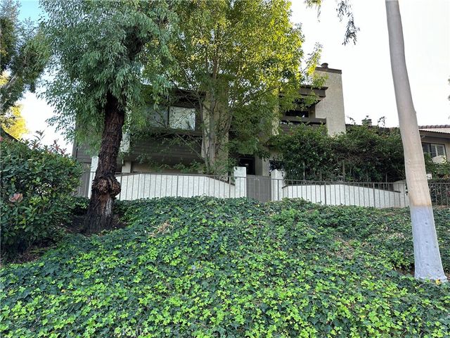 $3,900 | 21500 Califa Street, Unit 192 | Woodland Hills