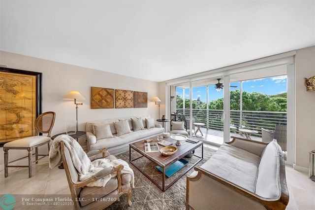 $475,000 | 535 Oaks Drive, Unit 401 | Palm Aire