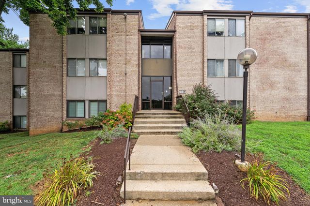 $220,000 | 18913 Smoothstone Way, Unit 4 | Montgomery Village