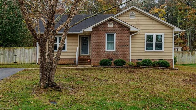 $250,000 | 170 Brookfield Circle | Hearthfield Lakes