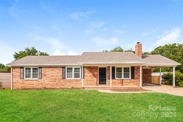 $1,795 | 313 Woodstream Drive | Southeast Gastonia