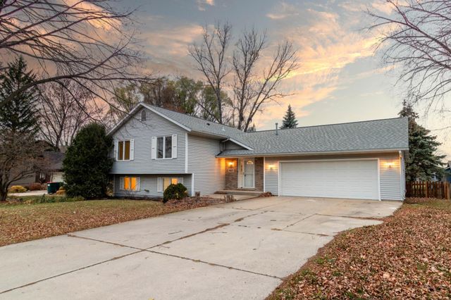 $419,900 | 907 6th Street Northwest | Kasson