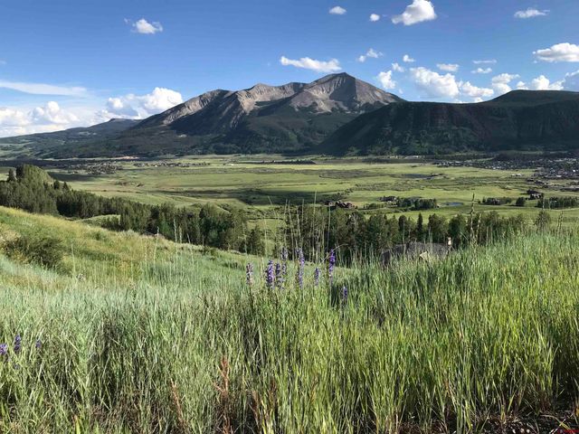 $599,999 | 35 Overlook Dr Mount | Mount Crested Butte