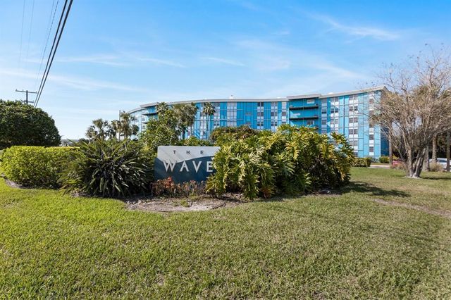 $1,750 | 3315 58th Avenue South, Unit 313 | Greater Pinellas Point