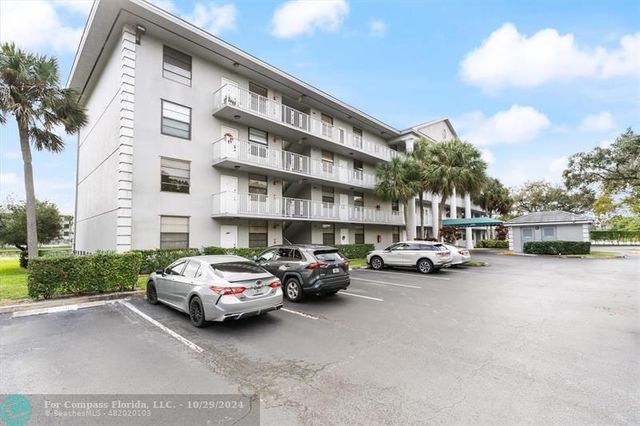 $300,000 | 1520 Whitehall Drive, Unit 404 | Pine Island Ridge