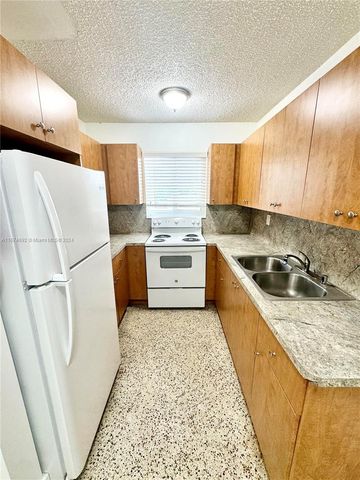 $2,200 | 258 Northwest 47th Avenue, Unit 7 | Flagami