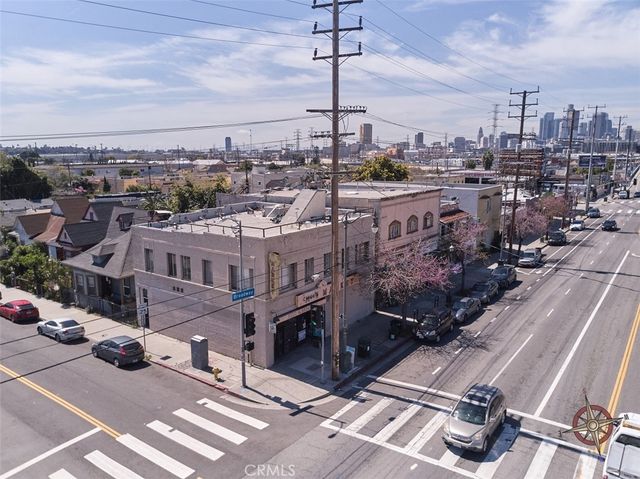 $1,350,000 | 1830 North Broadway | Lincoln Heights