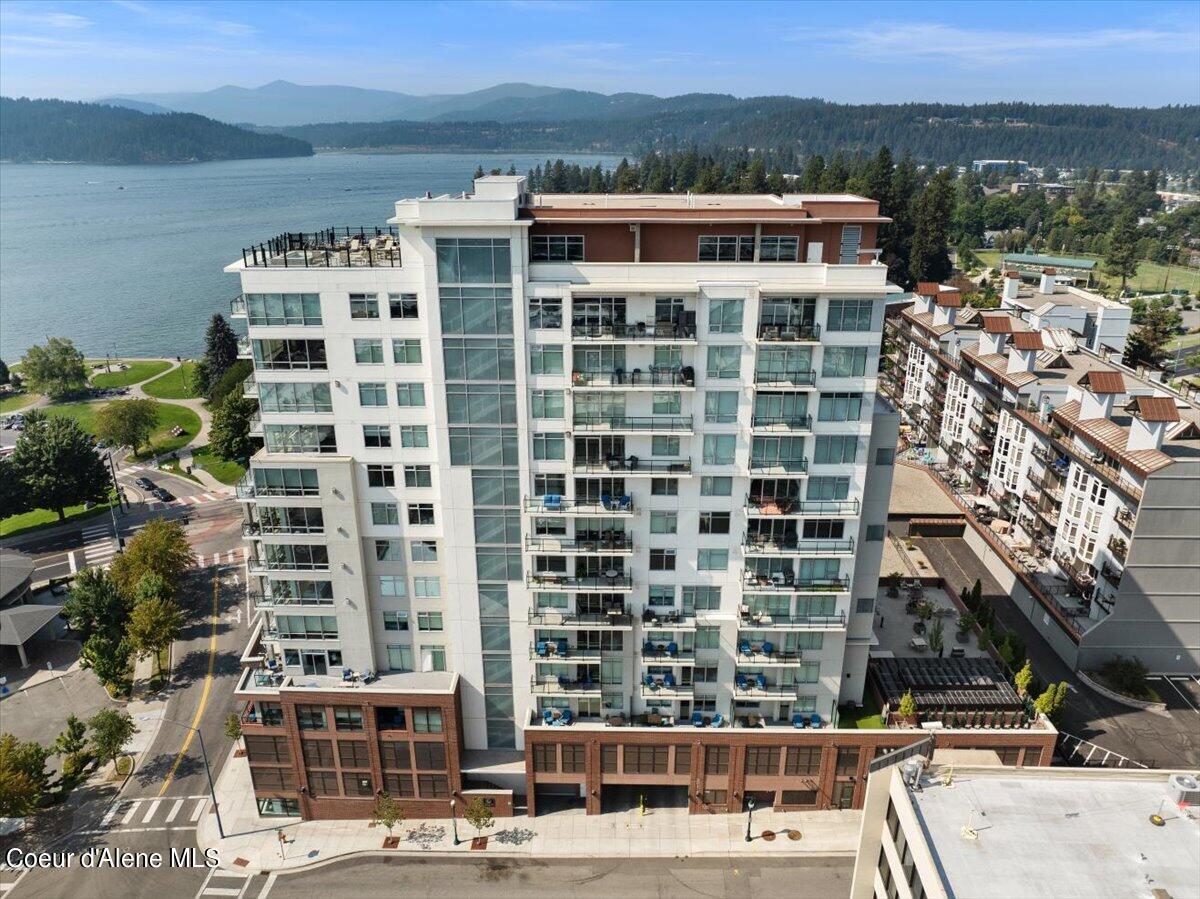 04-Aerial front of building