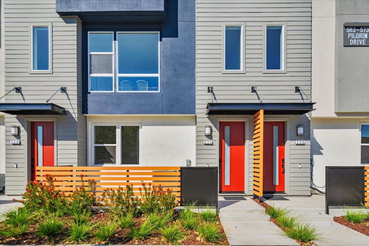 a house view with a outdoor space