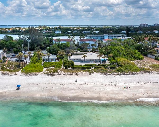 $10,500,000 | 3351 Gulf Of Mexico Drive | Longboat Shores