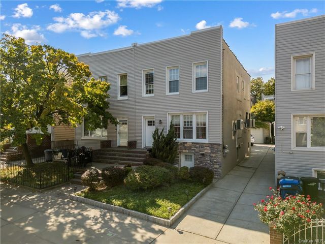 $975,000 | 255 Hollywood Avenue | Throgs Neck