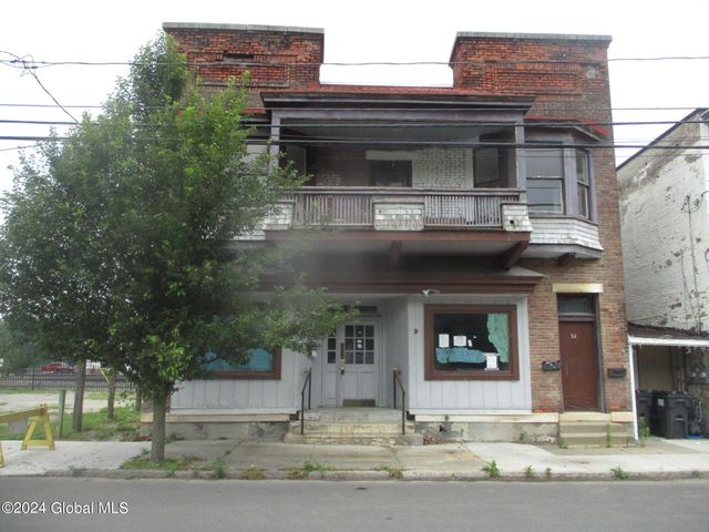 $65,000 | 84 South Main Street | Castleton-on-Hudson