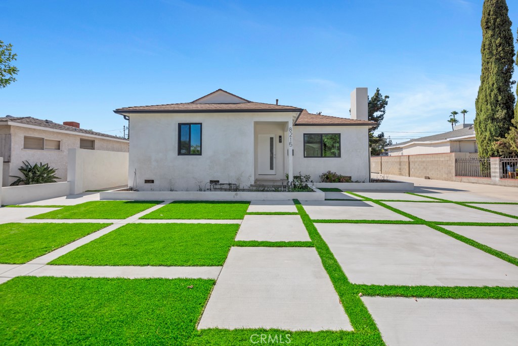 a house view with a outdoor space