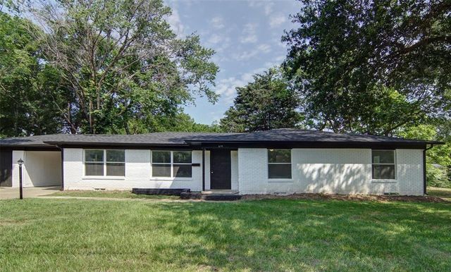 $255,000 | 619 9th Street | Terrell