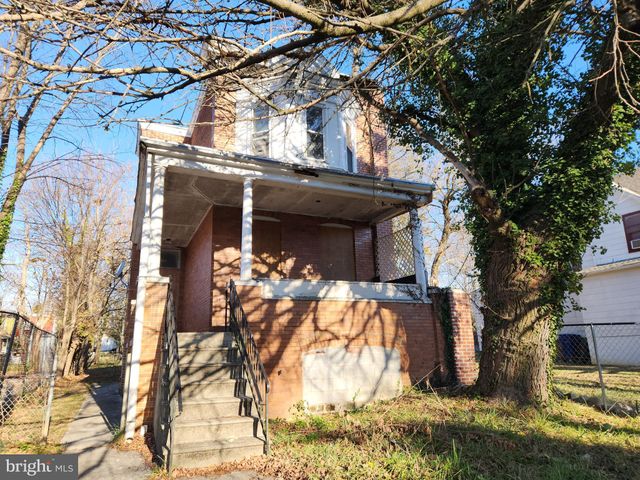 $1,000 | 3012 Oakley Avenue | Central Park Heights