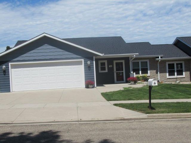 $299,900 | 704 Britz Drive | Luverne