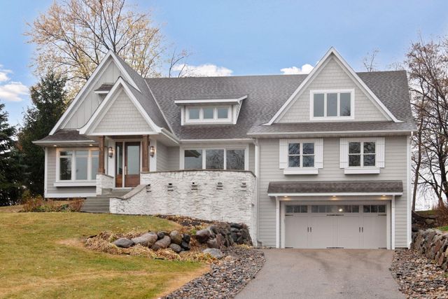 $3,695,000 | 1981 Fagerness Point Road | Orono