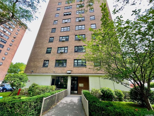 $550,000 | 33-47 14th Street, Unit 2C | Astoria