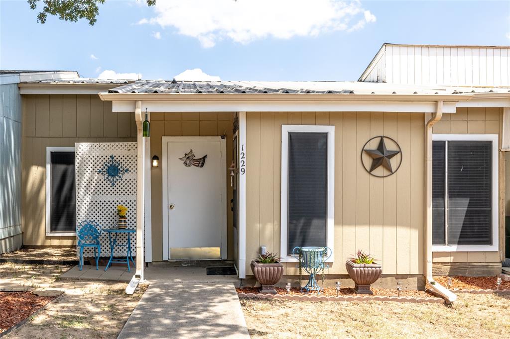 a view of a entryway front of house