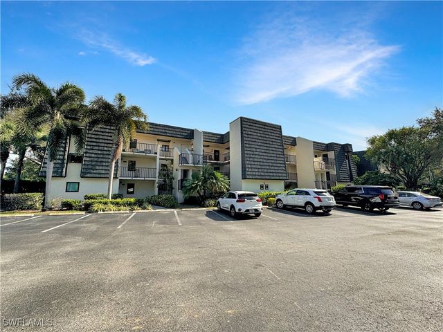 $389,000 | 1518 Oyster Catcher Point, Unit 1518C | Naples Bath And Tennis Club