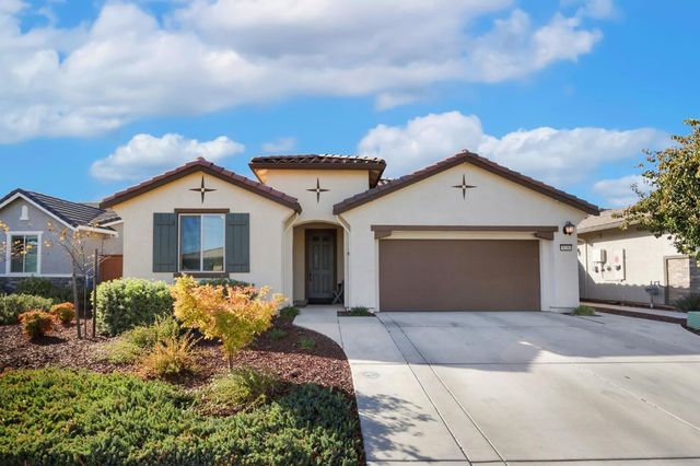 $625,000 | 9236 Summer Holly Way | Vineyard