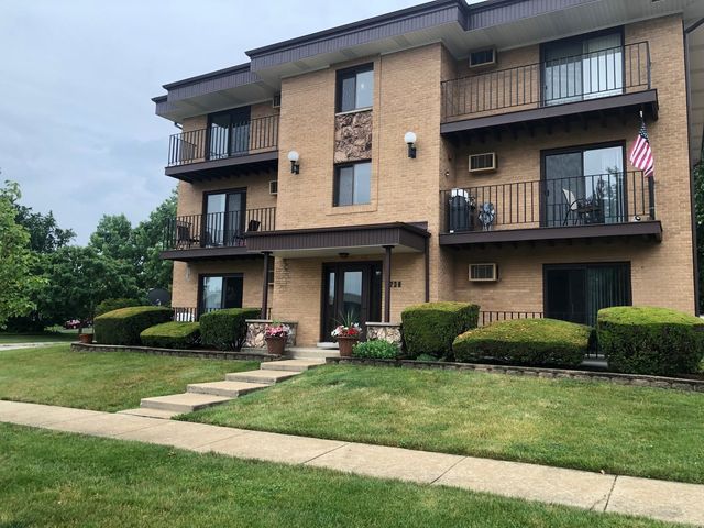 $1,750 | 7730 Wildwood Court, Unit 2S | Darien