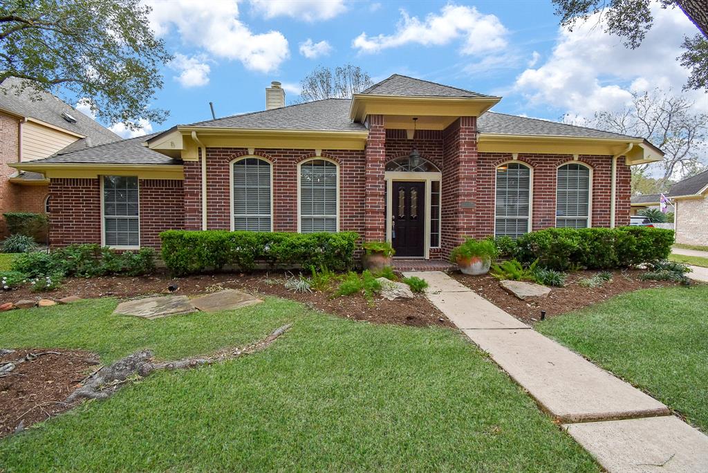 Lovely One-Story Home on a quiet Cul-de-sac