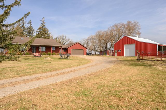 $525,000 | 23520 902nd Avenue | Moscow Township - Freeborn County