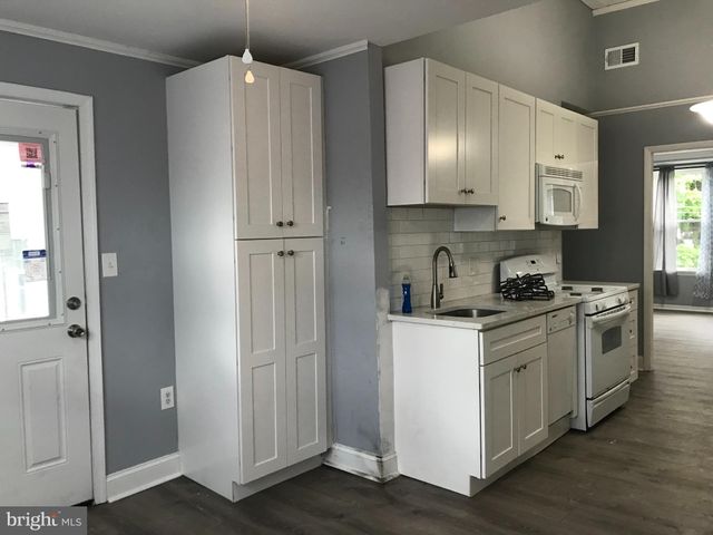 $2,100 | 7801 Montgomery Avenue, Unit 3 | Elkins Park