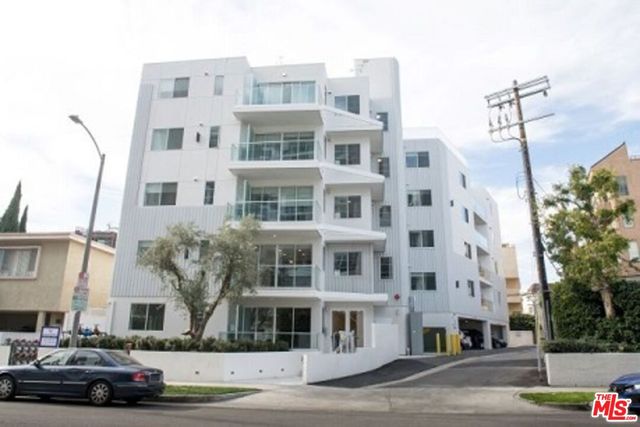 $4,865 | 415 Le Doux Road, Unit 201 | Beverly Center-Miracle Mile