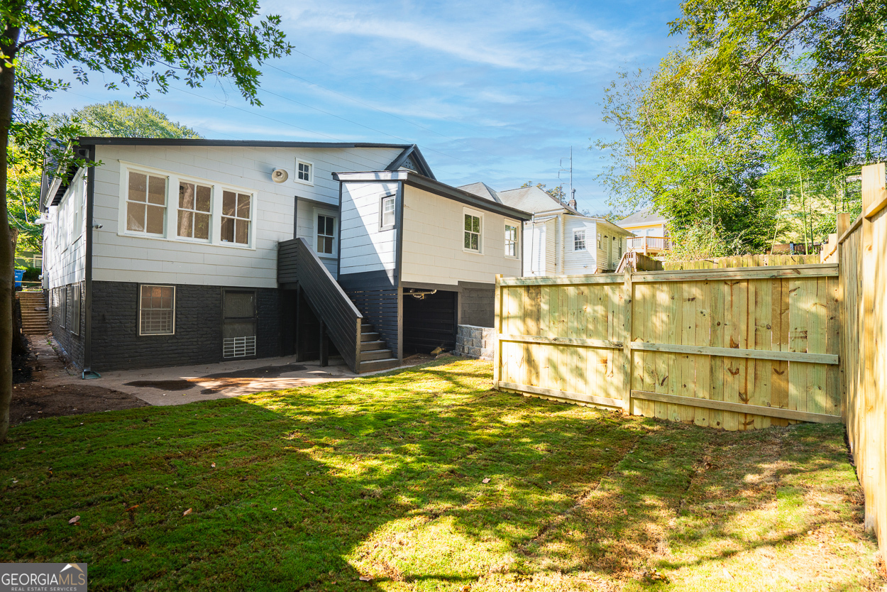 a house view with a outdoor space