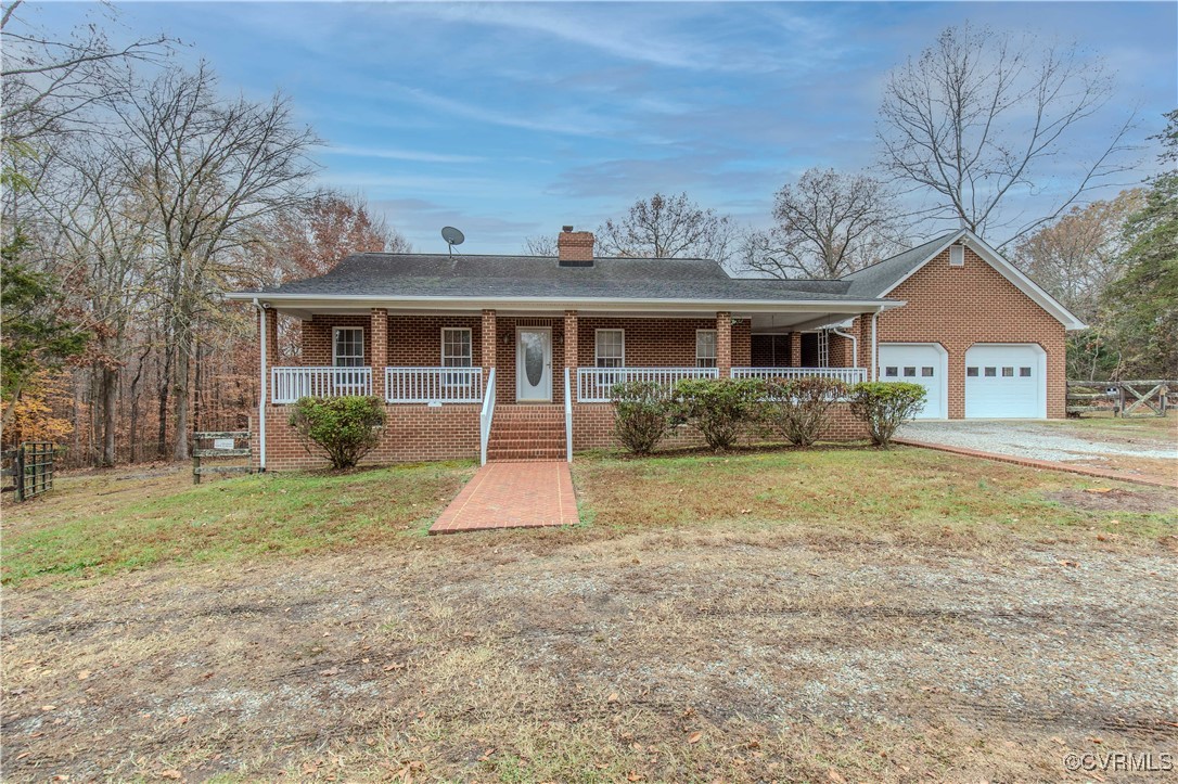 Ranch-style home with covered porch