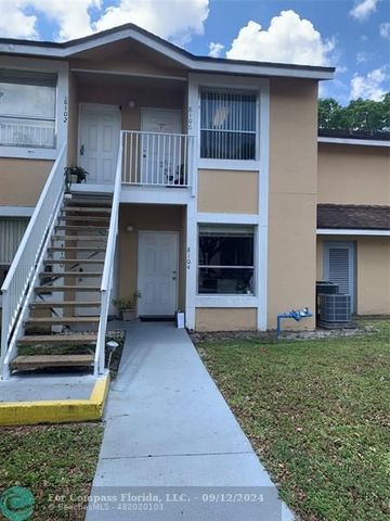 $1,800 | 8104 Southwest 21st Court, Unit 8104 | Lakeshore at University Park