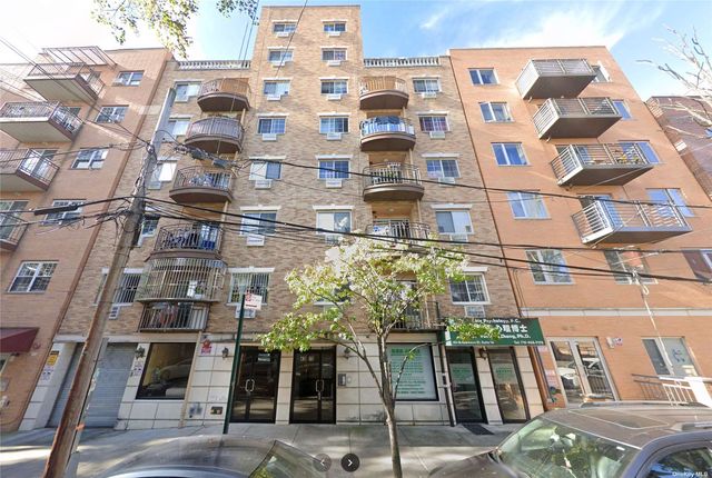 $680,000 | 43-18 Robinson Street, Unit 7C | Flushing