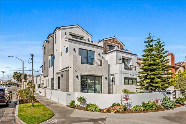 $2,995,000 | 301 12th Street | West Huntington Beach