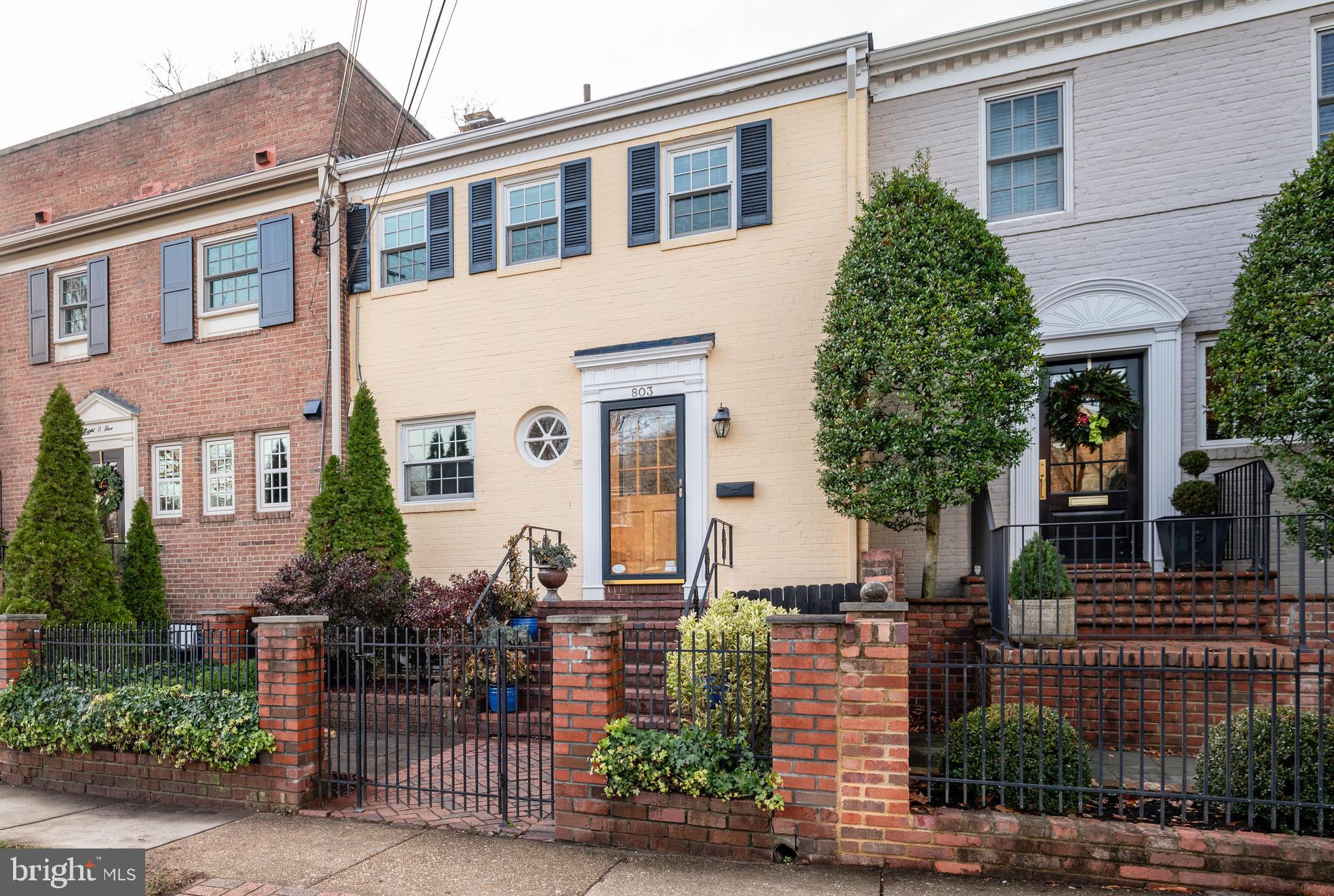 Sensational new listing in the heart of Old Town