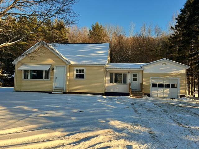 $230,000 | 78 Hillview Avenue | Houlton