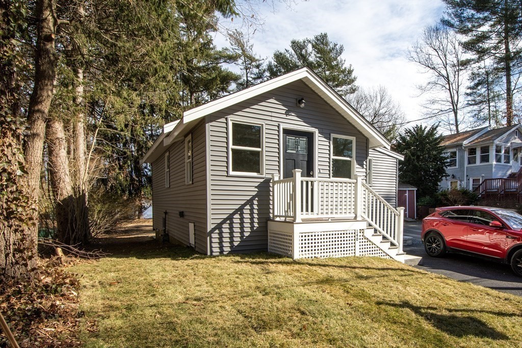 852 Whitman St, Hanson, MA 02341