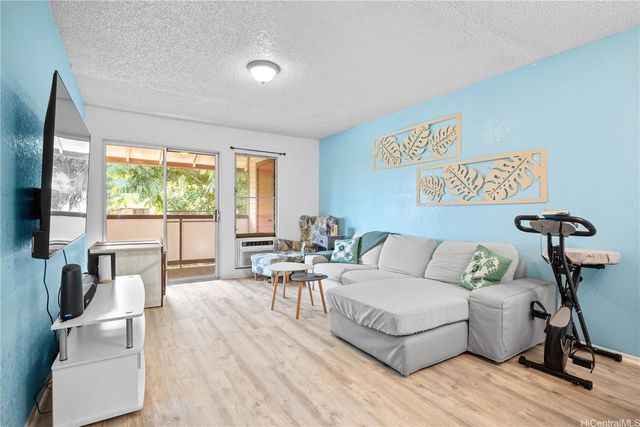 $490,000 | 96-224 Waiawa Road, Unit 60 | Lower Pearl City